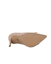 MH X BUFFALO JANET (NUDE)